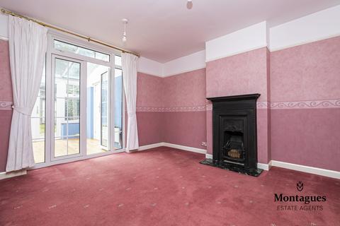 11 Laburnum Road, Coopersale, Epping, CM16 7RA