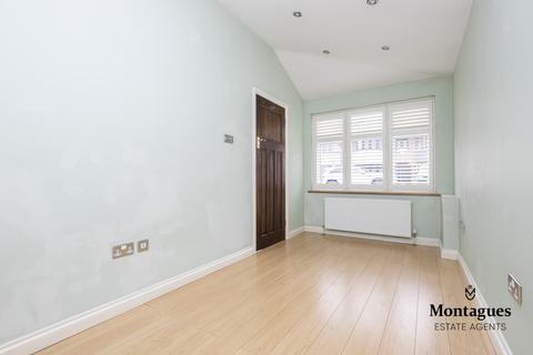 11 Laburnum Road, Coopersale, Epping, CM16 7RA