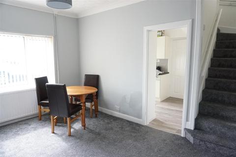 85 Great North Road, Woodlands, Doncaster, DN6 7NH