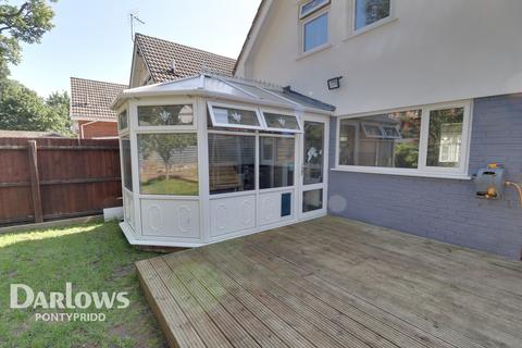 10 Ashgrove, Pontypridd, CF37 3DW