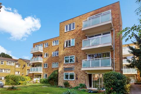 1 bedroom flat to rent, Copers Cope Road, Beckenham, Kent BR3
