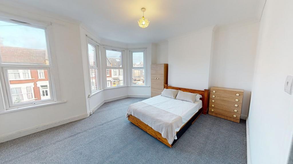 2 bedroom flat, N17 (30% Discount off First Month