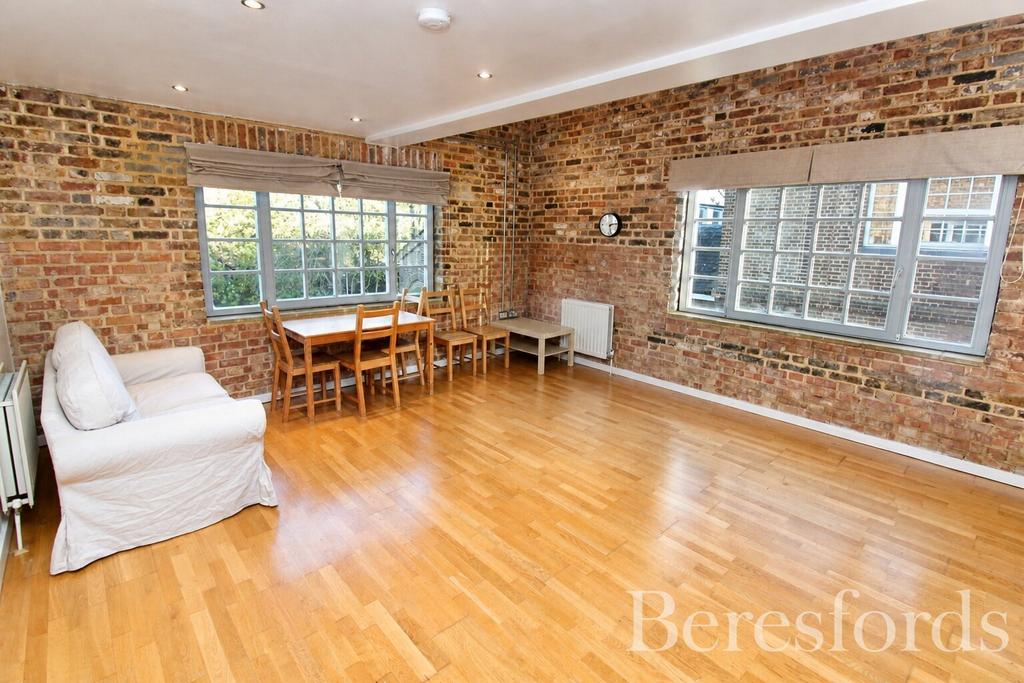 Apartment in Romford - View 2