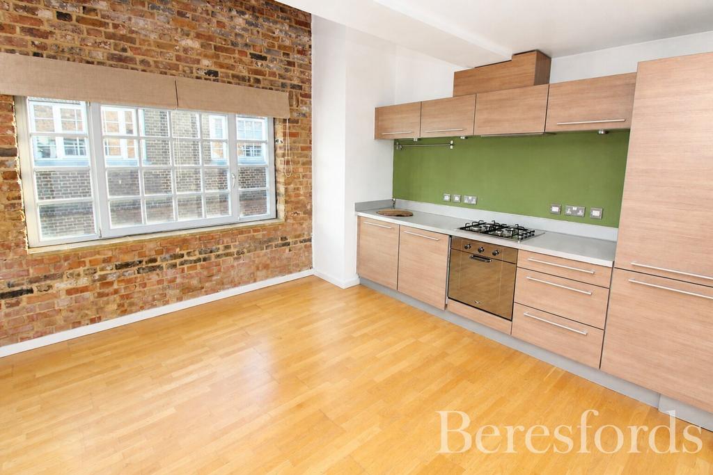 Apartment in Romford - View 3