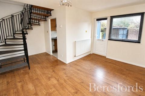 1 bedroom end of terrace house to rent, Stephens Close, RM3