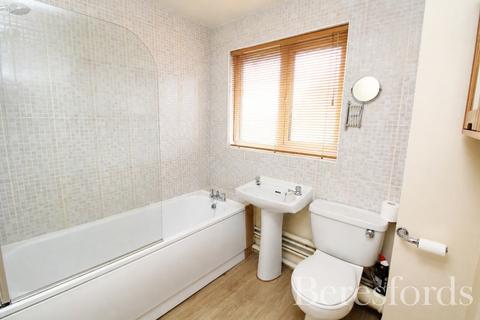 1 bedroom end of terrace house to rent, Stephens Close, RM3