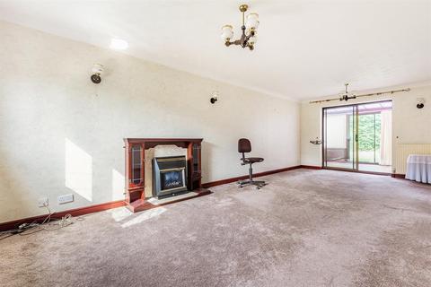 1 Beaumaris Close, Leigh, WN7 5BP