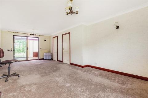 1 Beaumaris Close, Leigh, WN7 5BP
