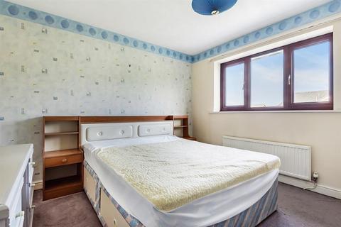 1 Beaumaris Close, Leigh, WN7 5BP