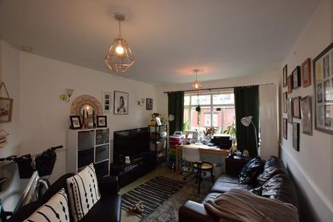 28 The Village Street, Leeds, LS4 2PR