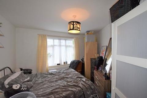 28 The Village Street, Leeds, LS4 2PR