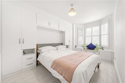 Flat 1, 27 Oakden Street, London, SE11 4UQ