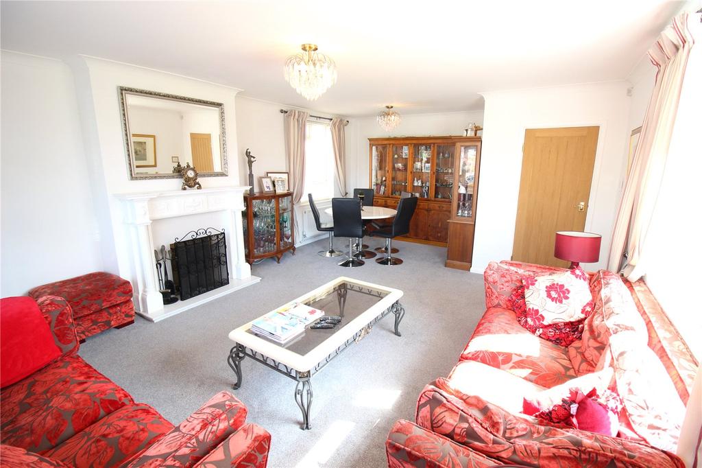 Russell Road, LeeOnTheSolent... 3 bed bungalow £700,000