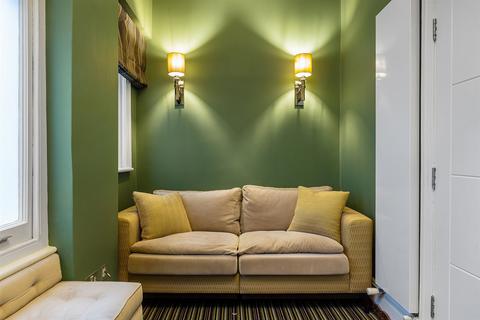 undefined, Argyll Mansions, Kings Road, SW3