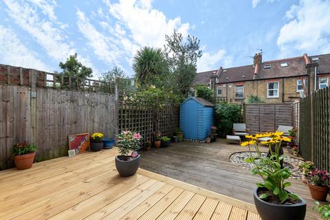 11 Eswyn Road, London, SW17 8TR