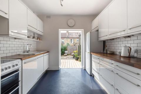 11 Eswyn Road, London, SW17 8TR