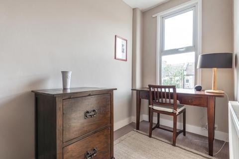 11 Eswyn Road, London, SW17 8TR