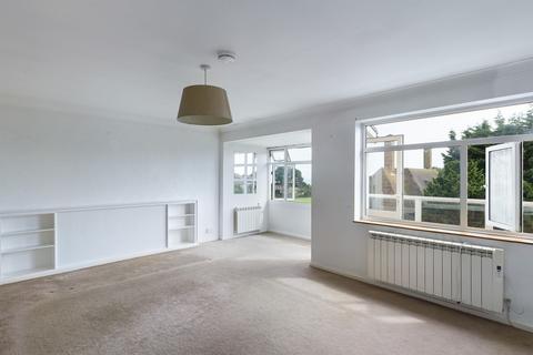 2 bedroom apartment to rent, Dixwell Road, Folkestone
