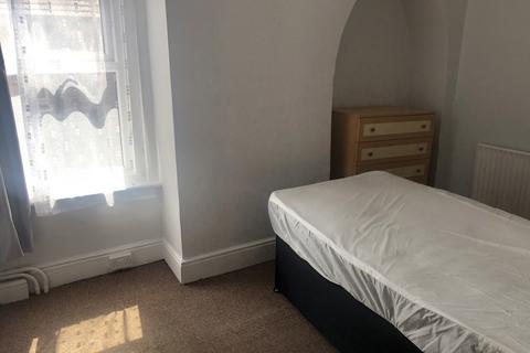 House share to rent, Winchester Road, Southampton SO16