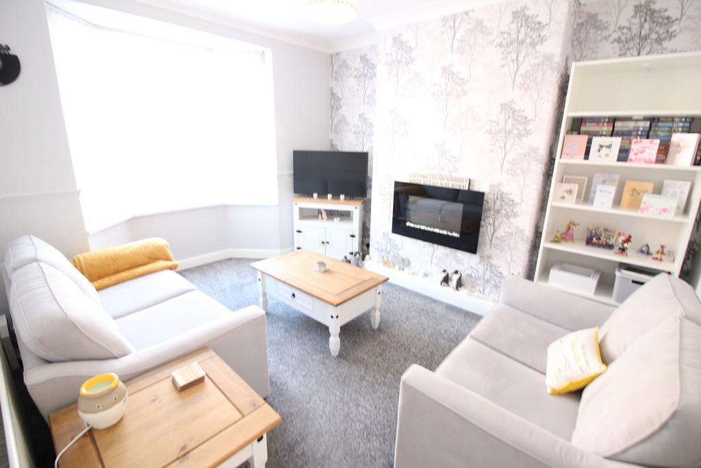 Aysgarth Road, Darlington, County Durham 2 bed terraced house £525