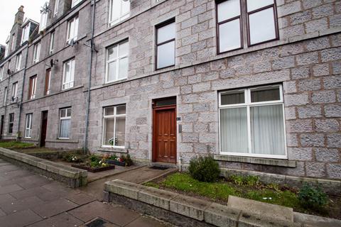 2 bedroom flat to rent, Walker Road, Aberdeen