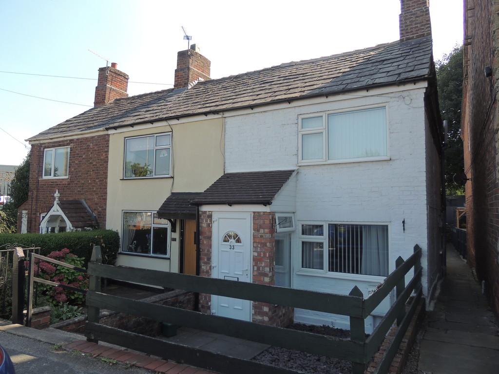 Brooks Lane, Middlewich 2 bed end of terrace house £120,000