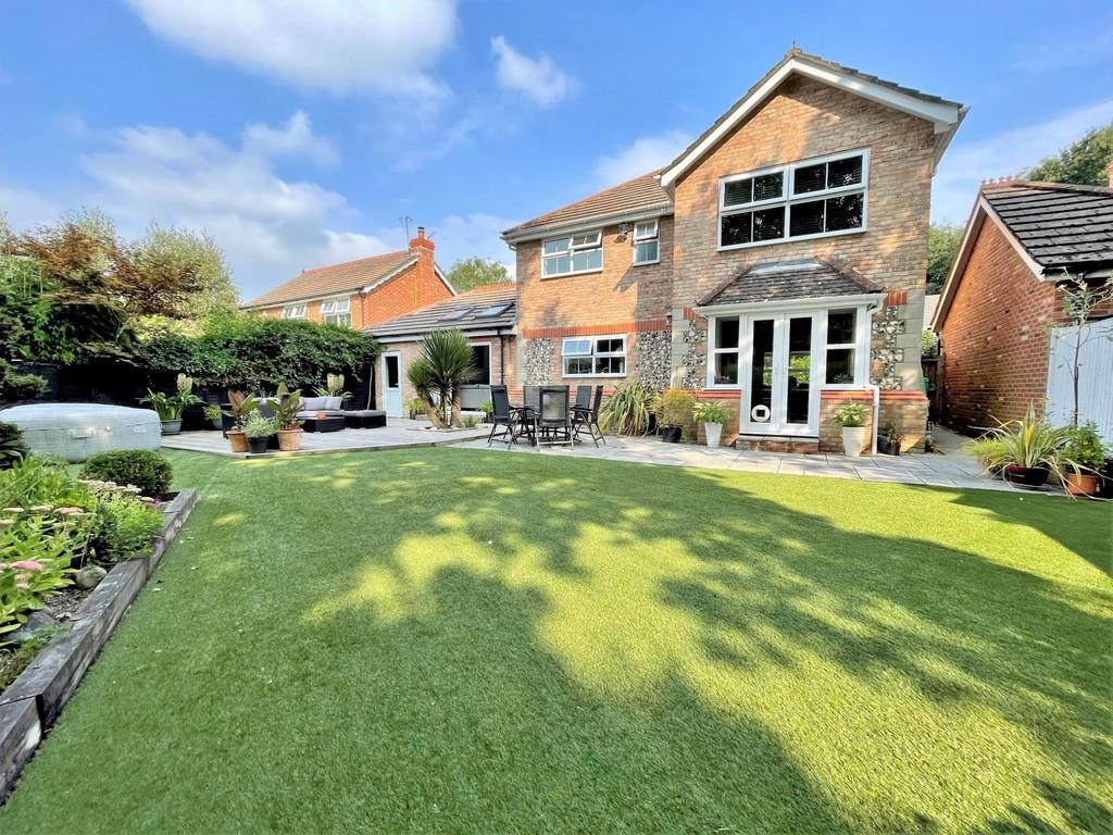 Sheridan Gardens, Whiteley 4 bed detached house £600,000