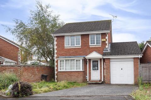 6 Crispin Close, Stratton, Swindon, SN3 4XH