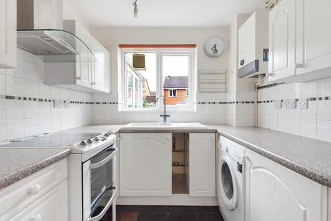 6 Crispin Close, Stratton, Swindon, SN3 4XH