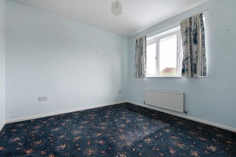 6 Crispin Close, Stratton, Swindon, SN3 4XH