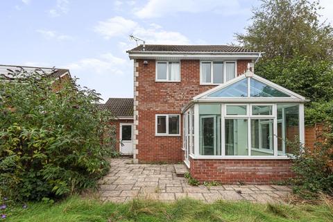 6 Crispin Close, Stratton, Swindon, SN3 4XH