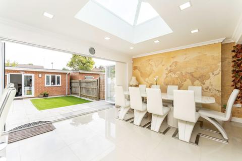 88 Hyde Way, Hayes, UB3 4PB
