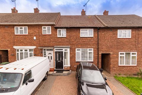 40 Deepdene Road, Loughton, IG10 3PP