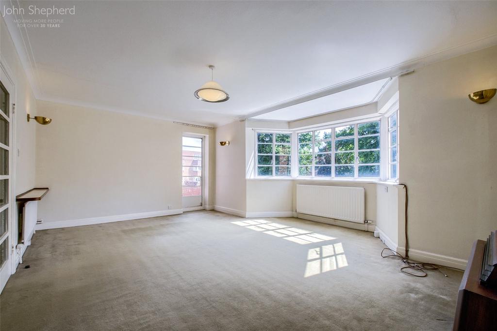 Viceroy Close, Birmingham, B5 3 bed apartment £255,000