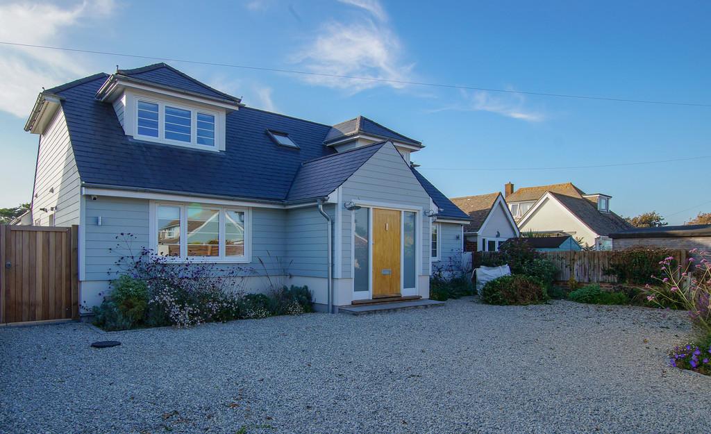 Jolliffe Road, West Wittering 4 bed detached house £3,500 pcm (£808 pw)