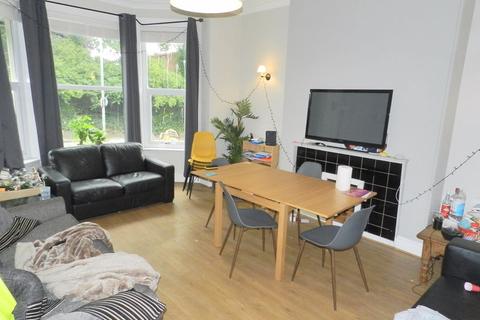 32 Delph Lane, Leeds, LS6 2HQ