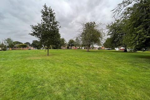 11 Brantley Avenue, Finchfield, Wolverhampton, WV3 9AP