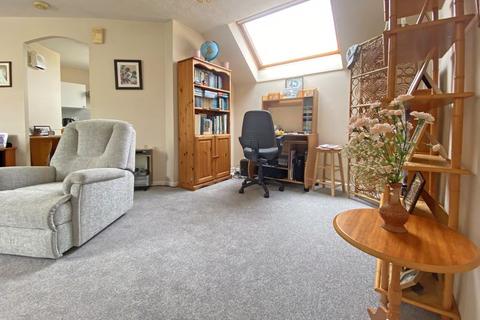 38 Chantry Meadow, Exeter, EX2 8FR