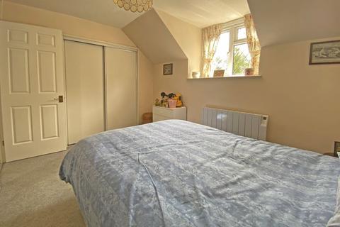 38 Chantry Meadow, Exeter, EX2 8FR