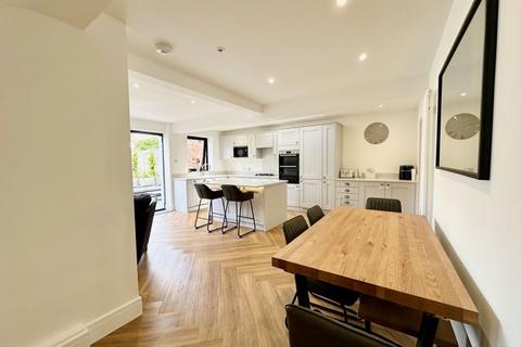 9 Lesley Close, Bexley, DA5 1LX