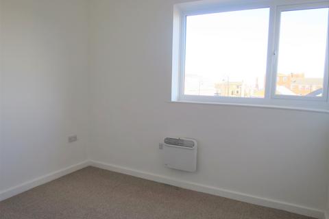 2 bedroom apartment to rent, Peel Street, Morley, LS27