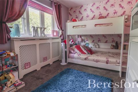 96 Knights Way, Brentwood, CM13 2ER