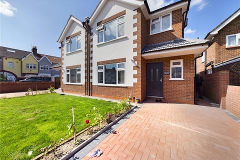 2 bedroom apartment to rent, Ashfield Avenue, Feltham, TW13