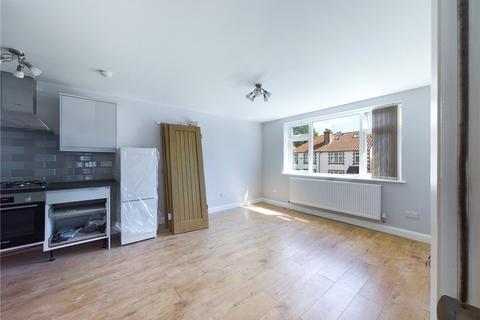 2 bedroom apartment to rent, Ashfield Avenue, Feltham, TW13