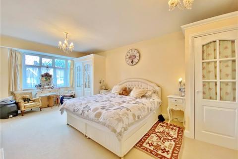 102 Argyle Avenue, Whitton, Hounslow, TW3 2LW