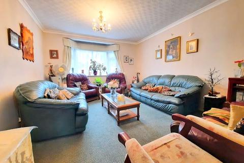 71 Beech Road, Feltham, TW14 8AJ
