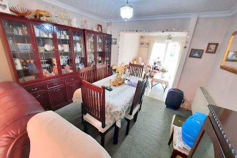 71 Beech Road, Feltham, TW14 8AJ