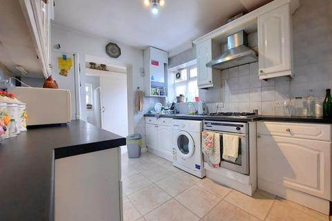 71 Beech Road, Feltham, TW14 8AJ