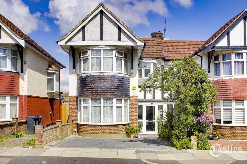 Pasteur Gardens, London, N18 3 bed terraced house £500,000