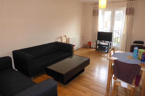 Flat 7 West Point Close, Hounslow, TW4 7AF